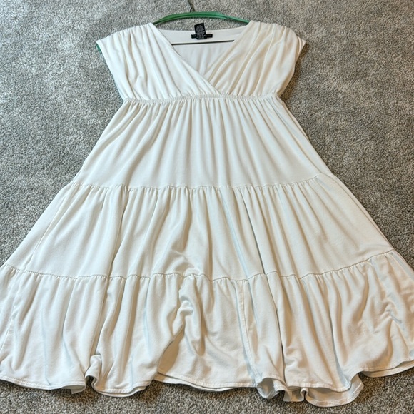 New York & Company Dresses & Skirts - NY&Co Empire Waist Ruffle Layer Dress
